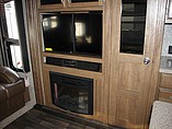 2016 Keystone Montana Photo #8