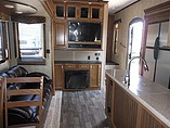 2016 Keystone Montana Photo #5