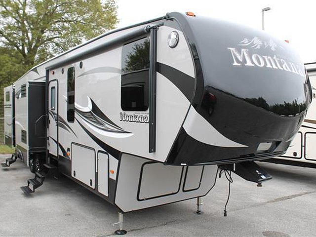 2015 Keystone Montana Photo