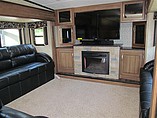 2016 Keystone Montana Photo #3
