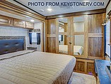2016 Keystone Montana Photo #9