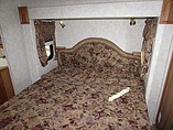 2004 Keystone Montana Photo #8
