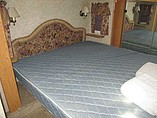 2005 Keystone Montana Photo #9