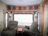 2007 Keystone Montana Photo #9