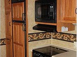 2008 Keystone Montana Photo #9