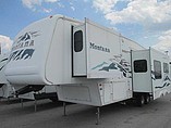 2005 Keystone Montana Photo #2