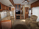2010 Keystone Montana Photo #6