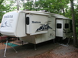 2007 Keystone Montana Photo #2