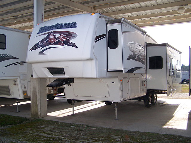 2007 Keystone Montana Photo