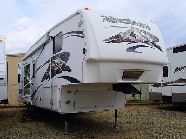 2007 Keystone Montana Photo