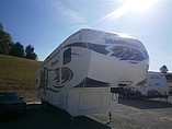 2010 Keystone Montana Photo #4