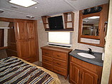 2010 Keystone Montana Photo #8