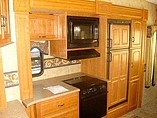 2009 Keystone Montana Photo #5