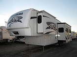 2007 Keystone Montana Photo #2