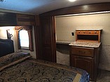 2015 Keystone Montana Photo #18
