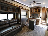 2016 Keystone Montana Photo #6