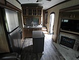 2016 Keystone Montana Photo #10