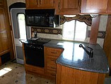2010 Keystone Montana Photo #16