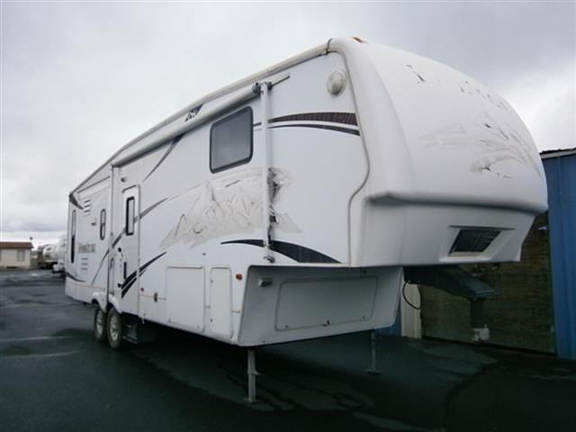 2007 Keystone Montana Photo