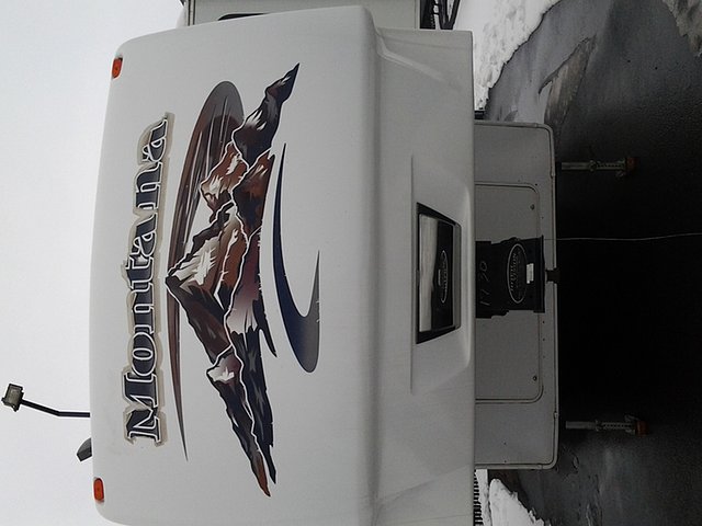 2007 Keystone Montana Photo