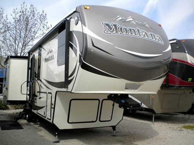 2015 Keystone Montana Photo
