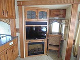 2010 Keystone Montana Photo #16