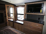 2016 Keystone Montana Photo #14