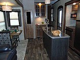 2016 Keystone Montana Photo #10