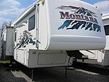 2004 Keystone Montana Photo #2