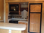 2006 Keystone Montana Photo #9
