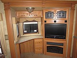 2007 Keystone Montana Photo #5