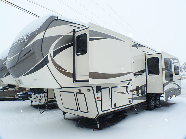 2015 Keystone Montana Photo