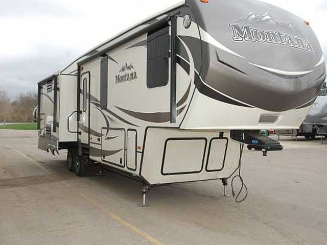 2015 Keystone Montana Photo