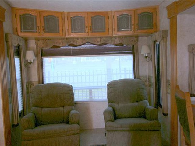 2006 Keystone Montana Photo