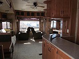 2009 Keystone Montana Photo #5