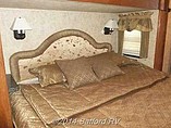 2010 Keystone Montana Photo #11