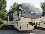 2016 Keystone Montana Photo #2