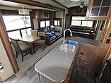 2016 Keystone Montana Photo #8