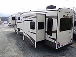 2015 Keystone Montana Photo #8