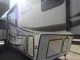 2015 Keystone Montana Photo #2