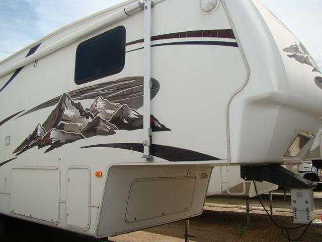 2007 Keystone Montana Photo