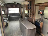 2016 Keystone Montana Photo #6