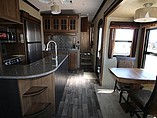 2016 Keystone Montana Photo #15