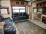 2016 Keystone Montana Photo #17