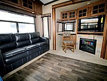 2016 Keystone Montana Photo #19