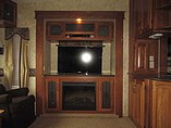 2011 Keystone Montana Photo #16