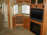 2009 Keystone Montana Photo #5