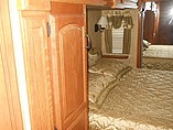 2009 Keystone Montana Photo #8