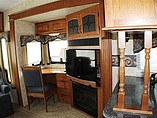 2010 Keystone Montana Photo #9