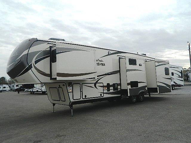 2015 Keystone Montana Photo